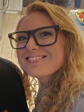 Meet your Posher, Karissa